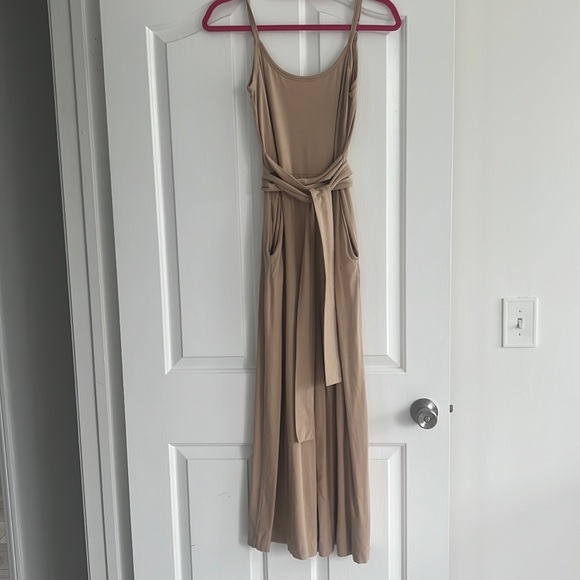 Cuyana Other - Cuyana V back jumpsuit